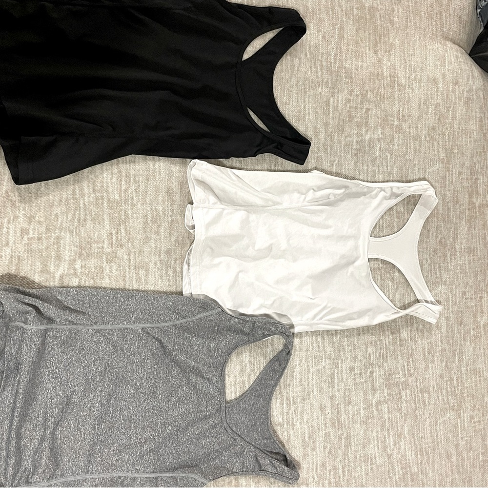 3 pack razorback tank top from SHEIN
